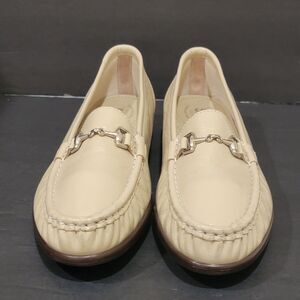 SAS Metro Horse Bit Bone Loafers Women's 9.5 S Tan Patent Leather Slip On Shoes